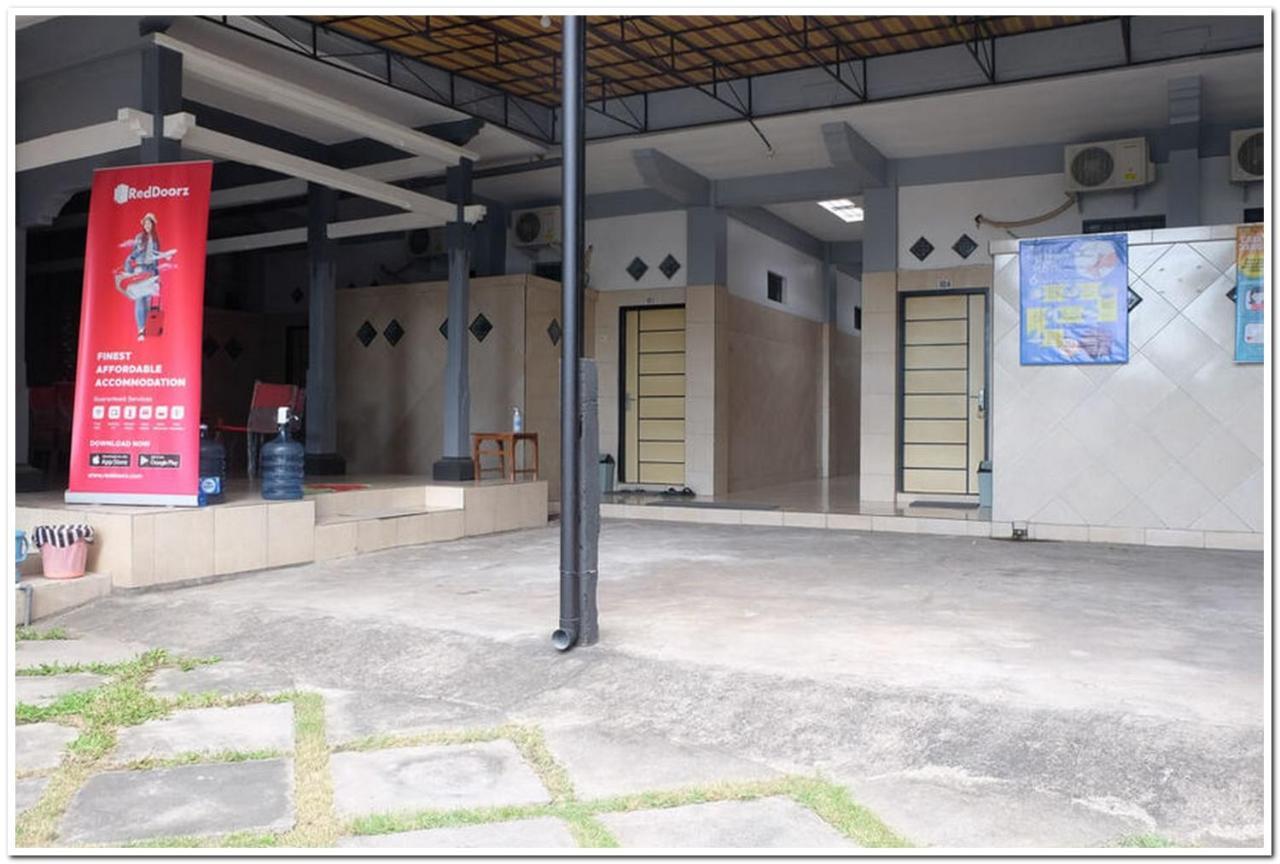 Reddoorz Near Penimbangan Beach Singaraja Kültér fotó
