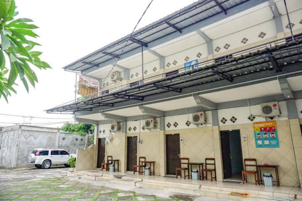Reddoorz Near Penimbangan Beach Singaraja Kültér fotó