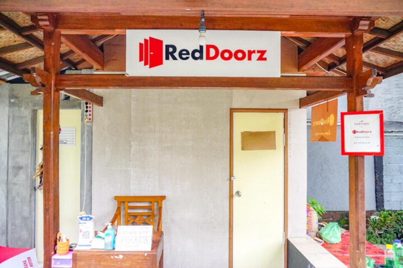 Reddoorz Near Penimbangan Beach Singaraja Kültér fotó